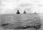 1049-Shamrock II and Columbia shortly after the start of the first race. 1901.