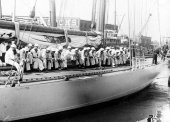 285-Columbia, some of the crew. 1901.
