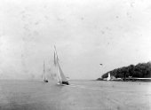 709-Shamrock I and Shamrock III on the Clyde. May 1903.